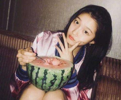 梁云菲吃瓜,揭秘娱乐圈幕后故事