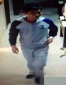 警察叔叔吃瓜比赛,警营里的趣味竞技时光