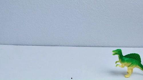 小恐龙吃瓜玩偶,小恐龙的夏日瓜果乐园